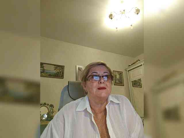 KarinkaSweet webcam