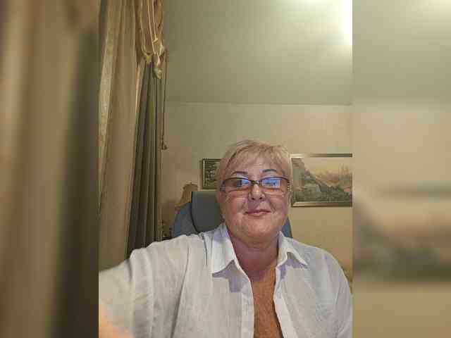 KarinkaSweet webcam