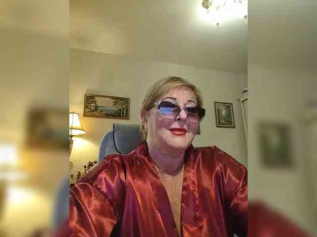KarinkaSweet webcam