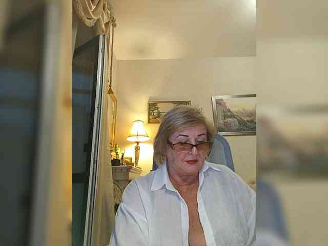KarinkaSweet webcam