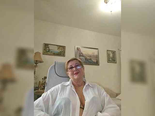 KarinkaSweet webcam
