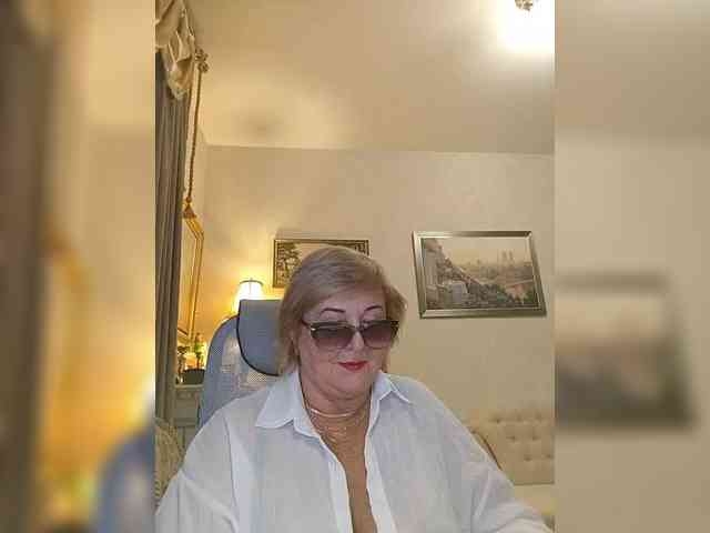 KarinkaSweet webcam