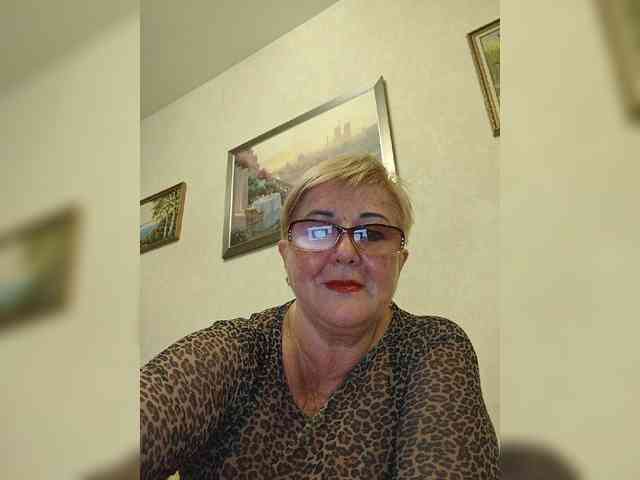 KarinkaSweet webcam