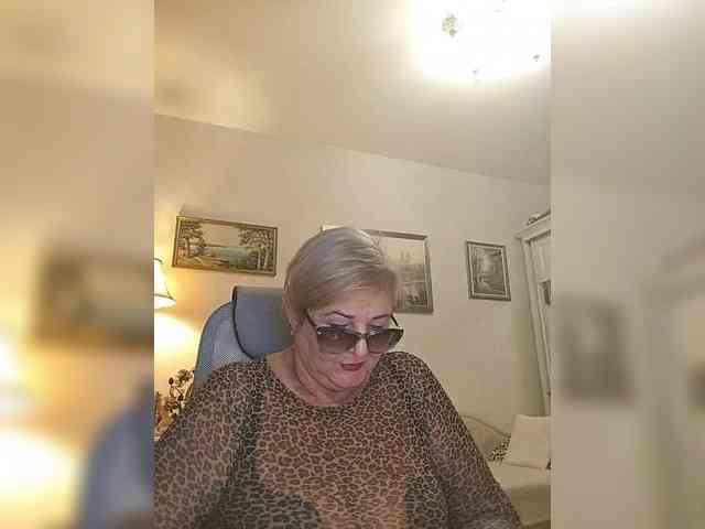 KarinkaSweet webcam