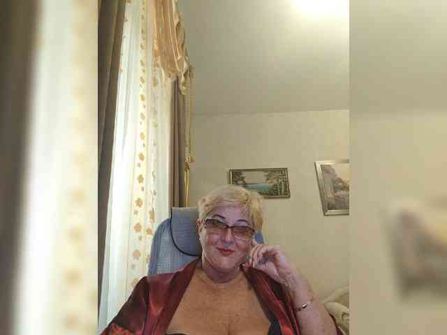KarinkaSweet webcam