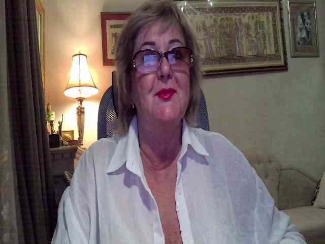 KarinkaSweet webcam