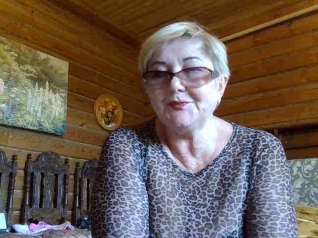 KarinkaSweet webcam