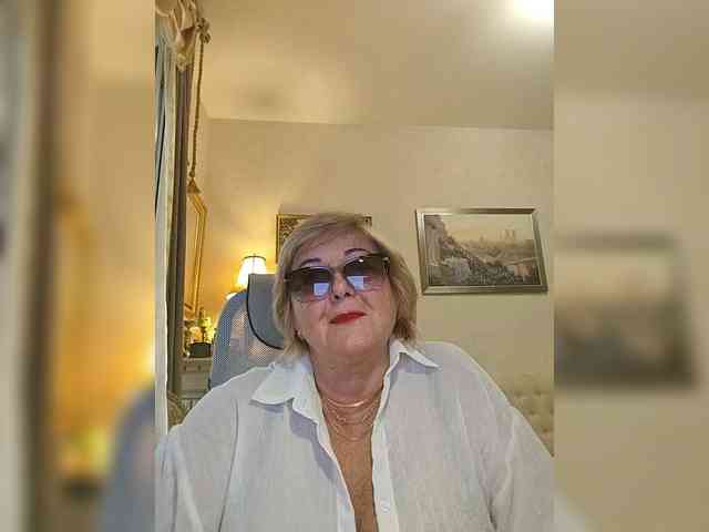 KarinkaSweet webcam