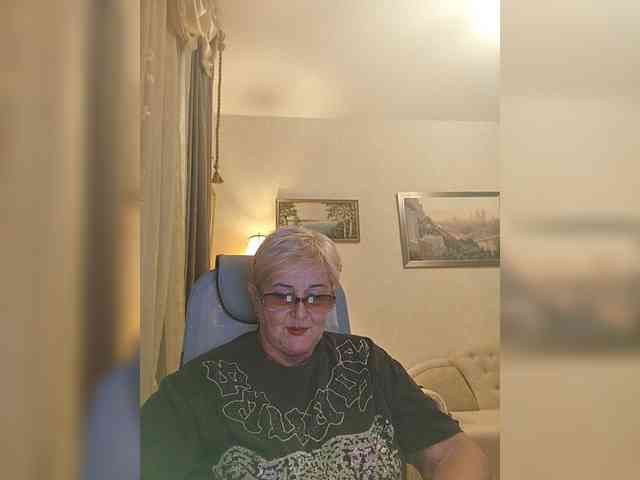 KarinkaSweet webcam