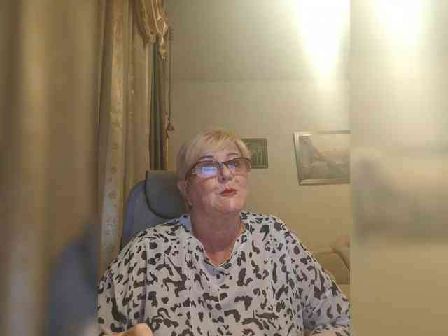 KarinkaSweet webcam