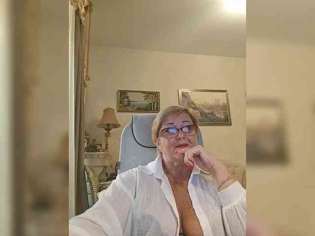 KarinkaSweet webcam