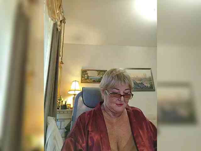 KarinkaSweet webcam