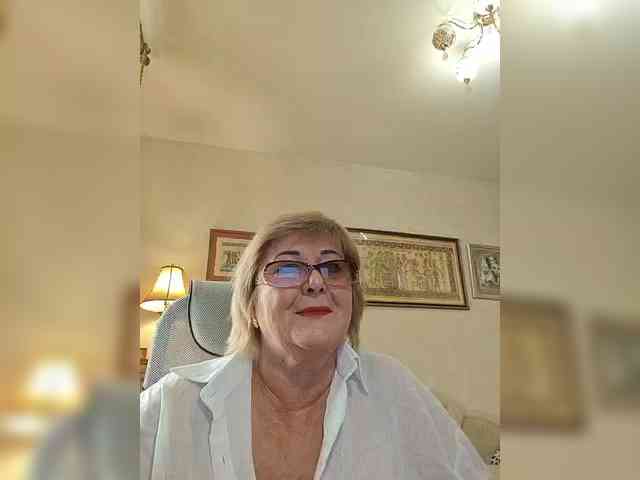 KarinkaSweet webcam