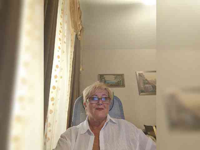 KarinkaSweet webcam