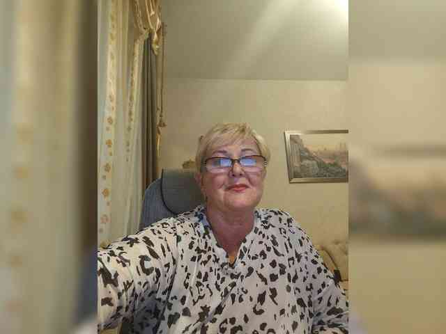 KarinkaSweet webcam