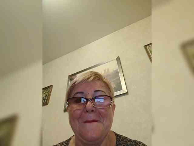 KarinkaSweet webcam