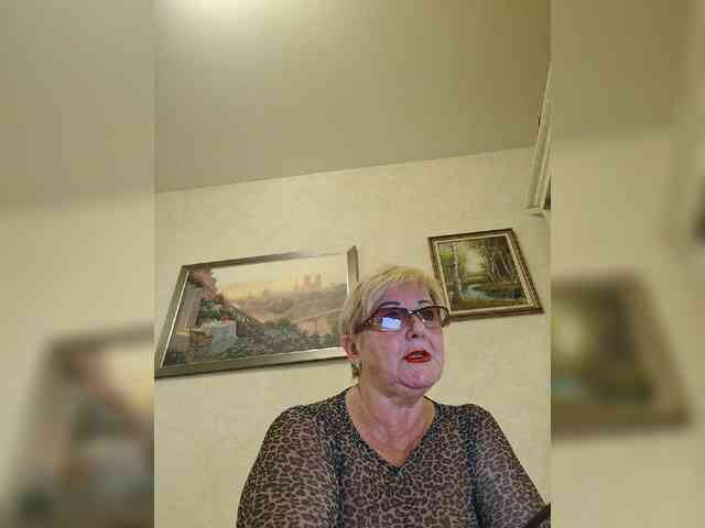KarinkaSweet webcam