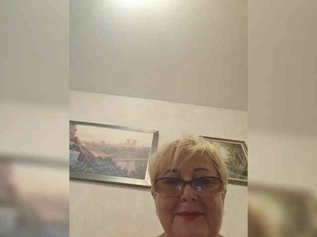 KarinkaSweet webcam