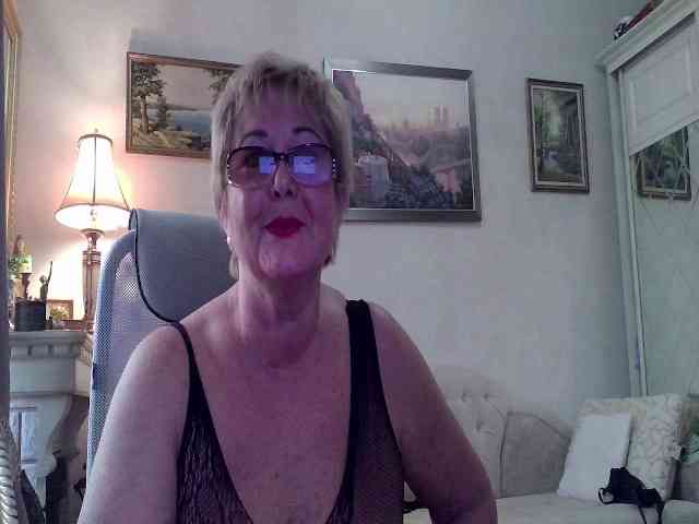 KarinkaSweet webcam