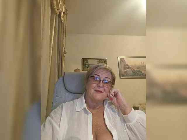 KarinkaSweet webcam
