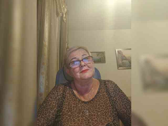 KarinkaSweet webcam
