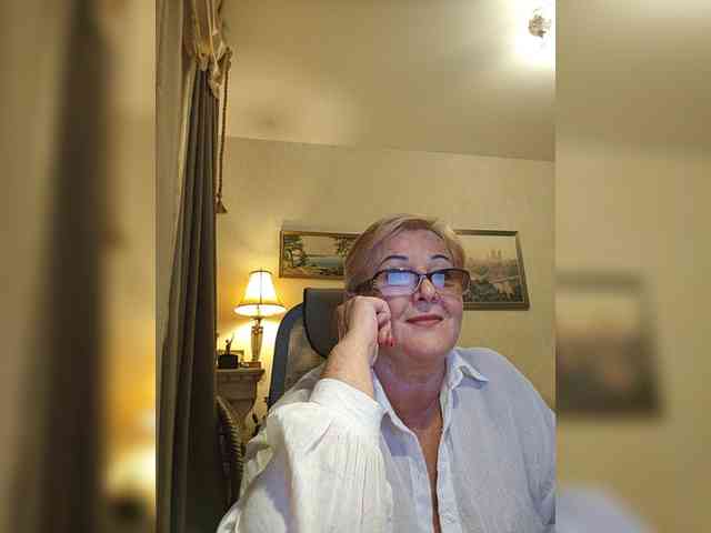 KarinkaSweet webcam