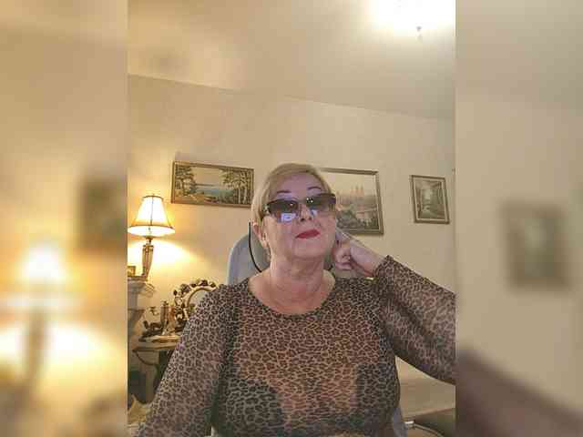 KarinkaSweet webcam