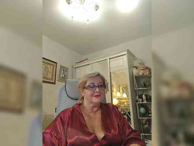 KarinkaSweet webcam