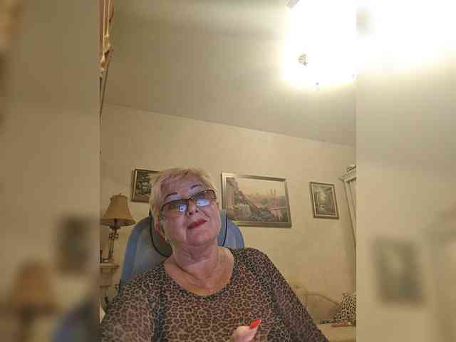 KarinkaSweet webcam