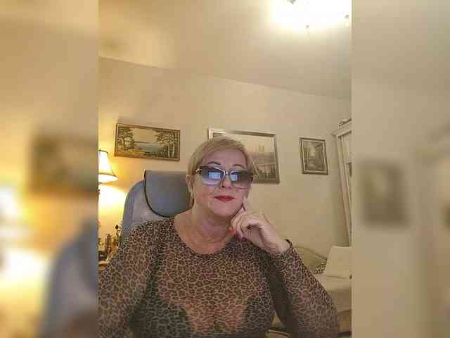 KarinkaSweet webcam
