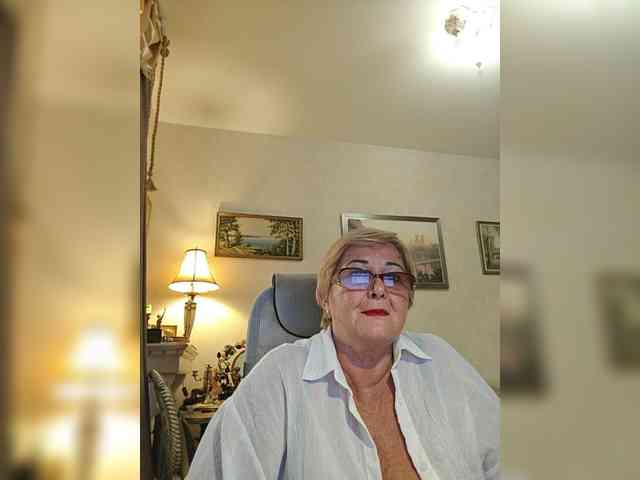 KarinkaSweet webcam