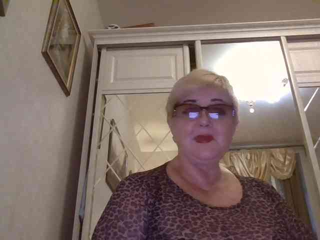 KarinkaSweet webcam