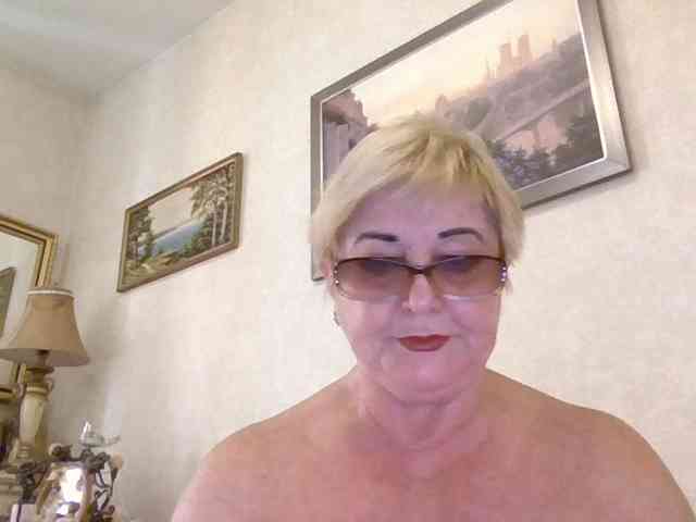 KarinkaSweet webcam