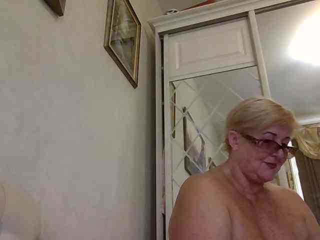 KarinkaSweet webcam