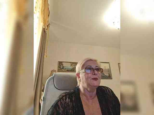 KarinkaSweet webcam