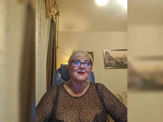 KarinkaSweet webcam