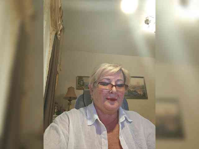 KarinkaSweet webcam