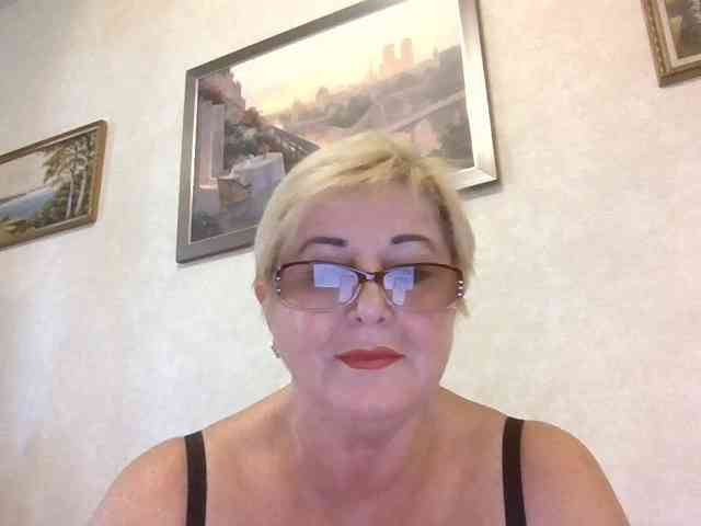 KarinkaSweet live female cam on bongacams