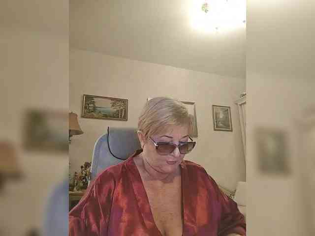 KarinkaSweet webcam