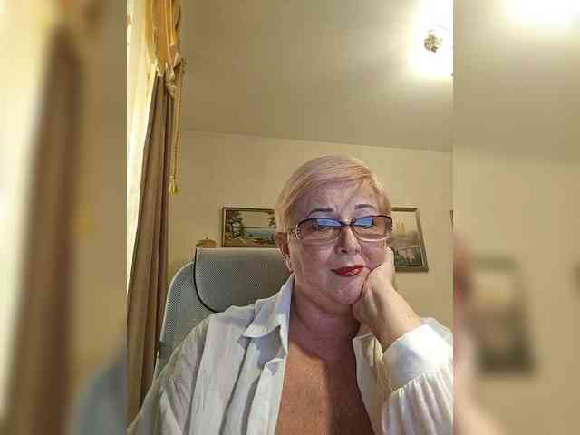 KarinkaSweet webcam