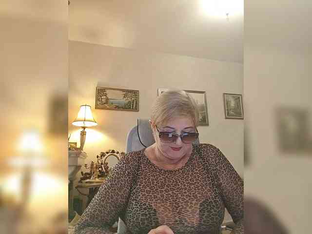 KarinkaSweet webcam