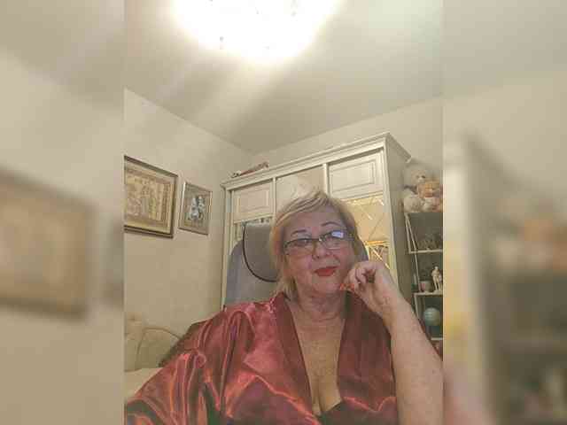 KarinkaSweet webcam