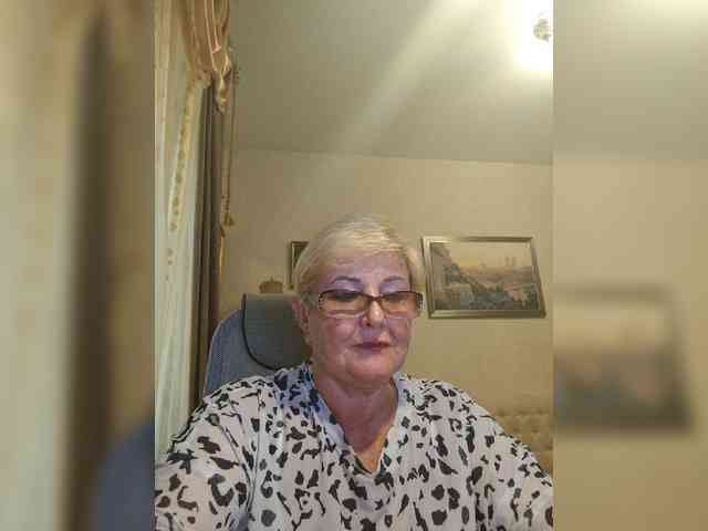 KarinkaSweet webcam