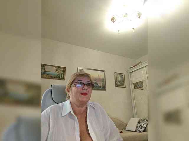 KarinkaSweet webcam