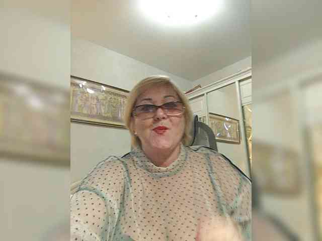 KarinkaSweet webcam