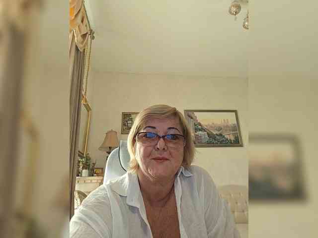 KarinkaSweet webcam