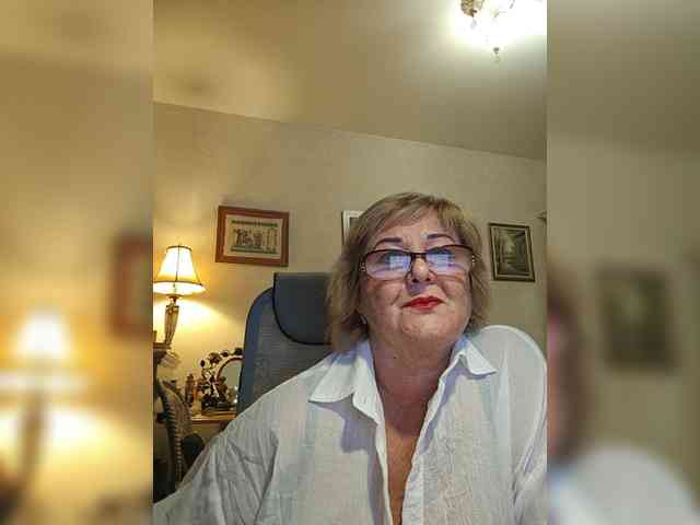 KarinkaSweet webcam