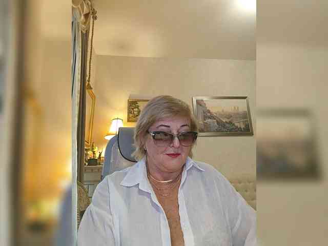 KarinkaSweet webcam