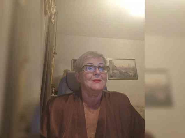 KarinkaSweet webcam