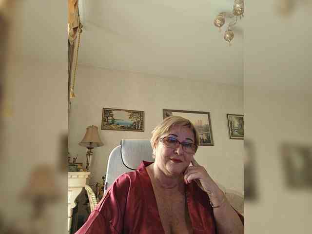 KarinkaSweet webcam